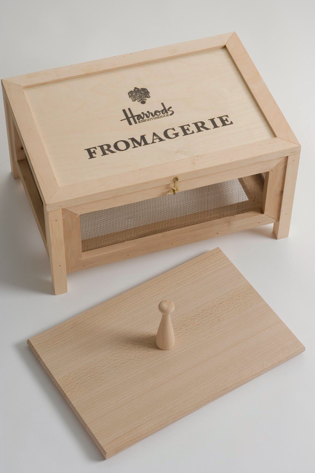 Polmac Linden Wood Cheese Safe