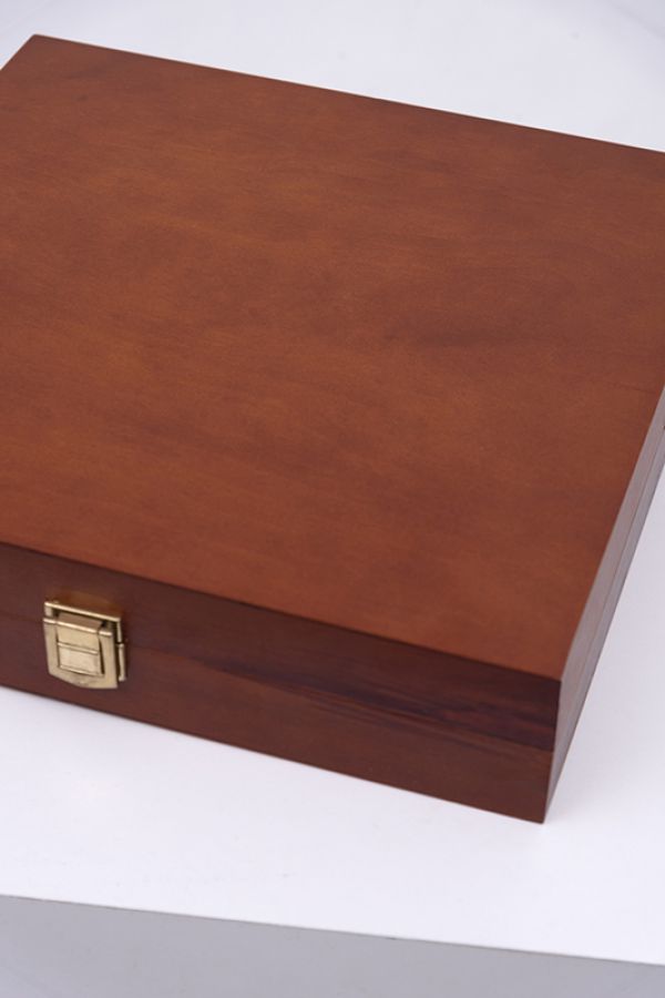 images/Boxes/cuttlery/Mahogany Stain Box.jpg#joomlaImage://local-images/Boxes/cuttlery/Mahogany Stain Box.jpg?width=533&height=800