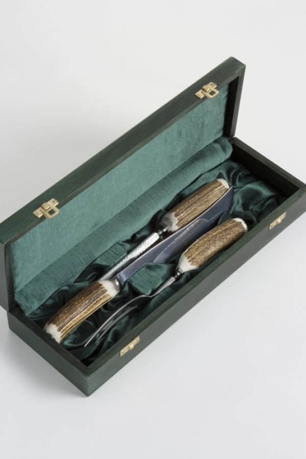 images/Boxes/cuttlery/8-AbbeyhornBox.jpg#joomlaImage://local-images/Boxes/cuttlery/8-AbbeyhornBox.jpg?width=533&height=800